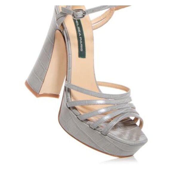 CHELSEA PARIS Womens Gray Croc 1-1/2 Platform Tems Open Heeled Sandal 36